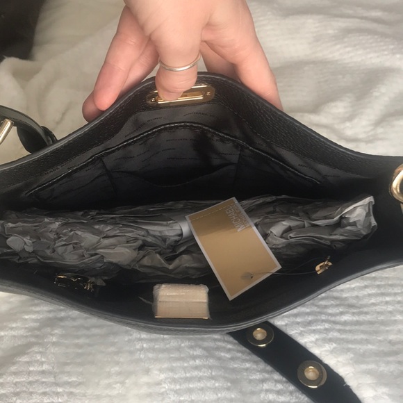 MICHAEL Kors crossbody - Picture 5 of 8